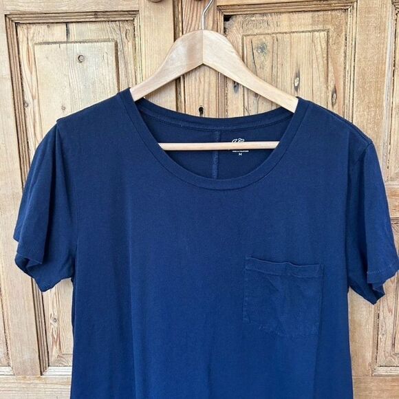 J. Crew‎ Medium Navy Dress T-Shirt Crew Neck Pocket Cotton Garment Dyed - Picture 2 of 9